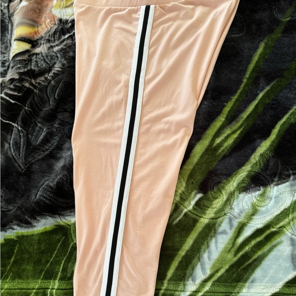 Fashion Nova Pink Large Pants - Picture 4 of 5